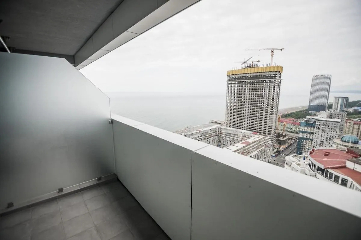 Apartment Sunny Studio Near The Sea In Batumi- By Wehost