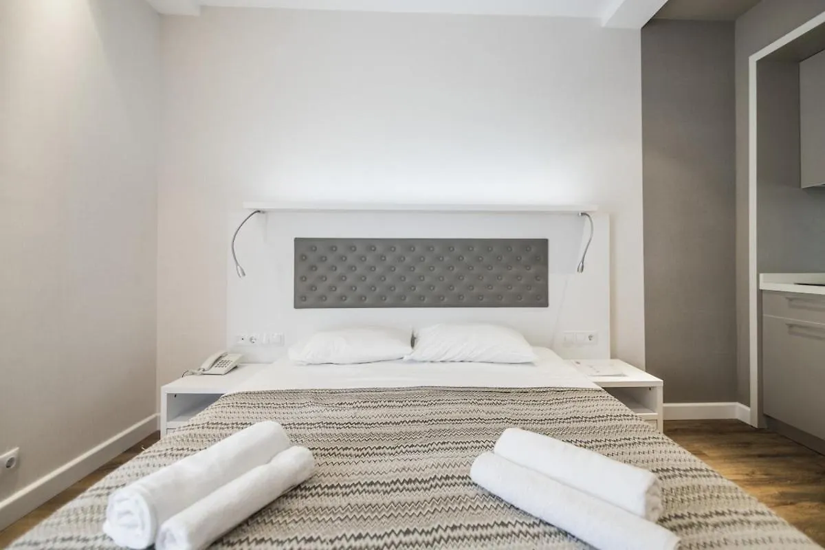 Apartment Sunny Studio Near The Sea In Batumi- By Wehost